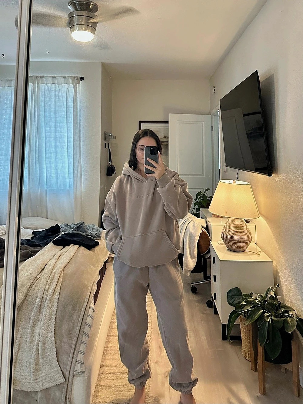 Comfrt Signature Hoodie Brown & Jogger Set Small